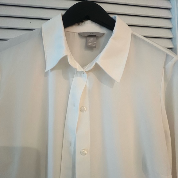 H&M blouse .New no tags - Picture 3 of 5